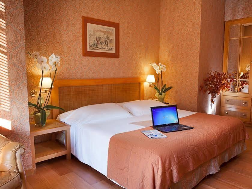 Polo Hotel Roma Exterior foto